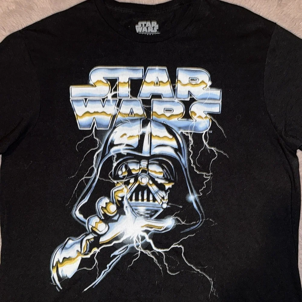 Star Wars men’s black shortsleeve T-shirt Mad Engine white gold blue size Large - Picture 2 of 2